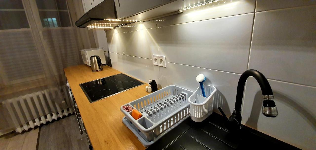 Separated Kitchen, Fast Internet Aleja 3 Maja 2M80 Warszawa Eksteriør bilde